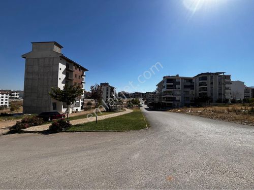 Şehir hastanesi bölgesinde önü yeşil alan yatırımlık yer