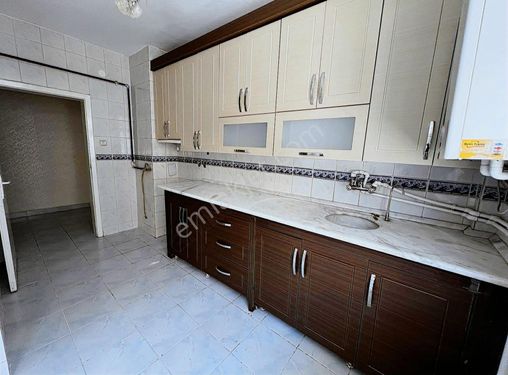 Net Gayrimenkulden Çarşı İçerisinde Kiralık 3+1 Daire