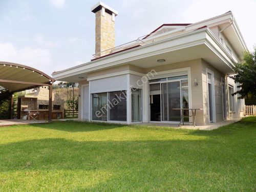 Adananın' Ödüllü Projesin'de Billur Yalı'da Bağımsız Fourlex 5+1 Grand Lüx Villa