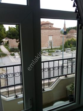 BURSA İZNİK YEŞİL CAMİ MAHALLESİNDE  ACİL SATILIK DAİRE 310M2 ÜZERİN