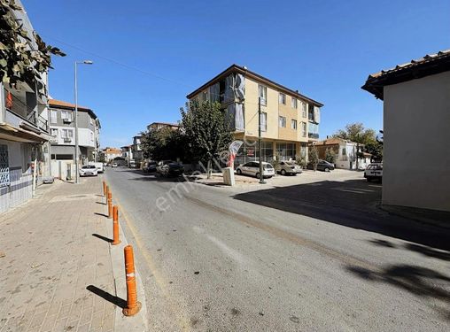 Dokuzkavaklar'da Cadde Üzeri Köşe Konumda İş Yeri