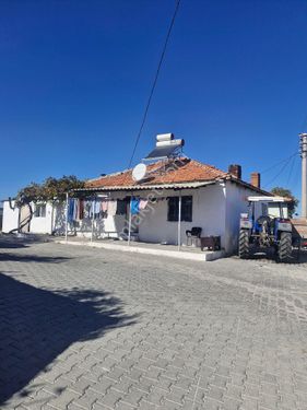 Kınık Arpaseki'nde Muhteşem Doğasıyla Satılık Köy Evi