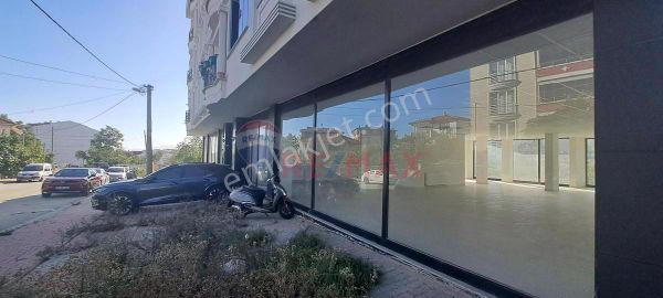 Remax Land Tekirdağ Süleymanpaşada 250 M2 Kiralık Dükkan