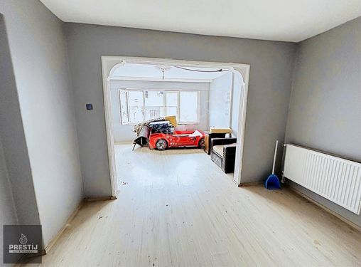 MERKEZ İSTANBUL CADDESİNDE CADDE ÜZERİ SATILIK 2+1 DAİRE