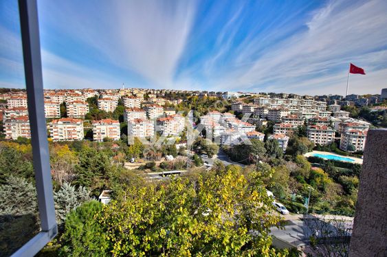 Levazım Birkent Sitesinde Manzaralı Bakımlı Köşe Kiralık Daire