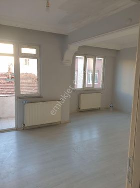 TEKİRDAĞ ÇORLU REŞADİYE MAHALLESİNDE 110M2 KİRALIK 2+1 DAİRE 