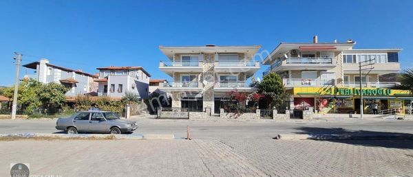 YENİFOÇA MERKEZDE SATILIK 2+1 DAİRE