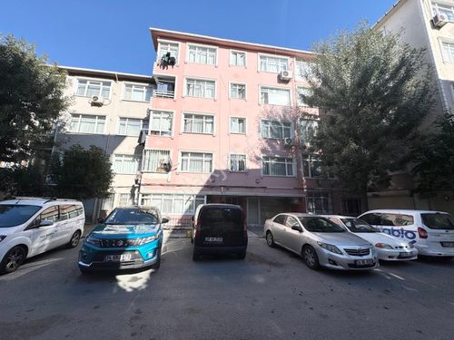  Altın Emlak'tan Kemancı'da Balkonlu Geniş Kiralık 2+1 Daire