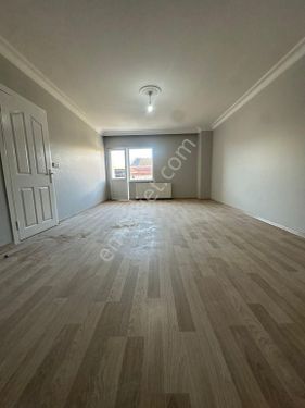 SATILIK 3+1 130 M2 ARA KAT DAİRE