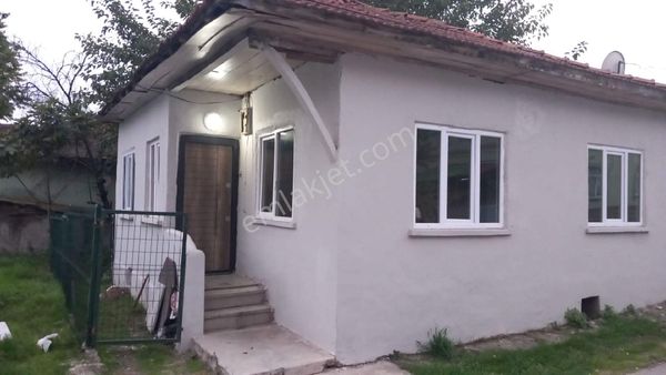 Kiralık Bayana Sıfır Daire 1+1 Ozanlarda Merkezde 9.800 Tl