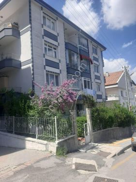 ŞİRİNTEPE'DE 135M2 3+1 YAPILI ÇİFT BALKON YALITIMLI SALON BAĞIMSIZ OTOPARKLI KUZEYDOĞU CEPHE SATILIK