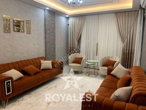  ROYALEST TEN KARACAAHMETTE CADDE ÜZERİ DAİRE