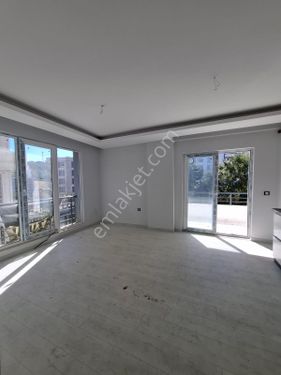 ATAKUM PAMUKLU DA TRANVAYA 300METRE 1+1 SATILIK DAİRE