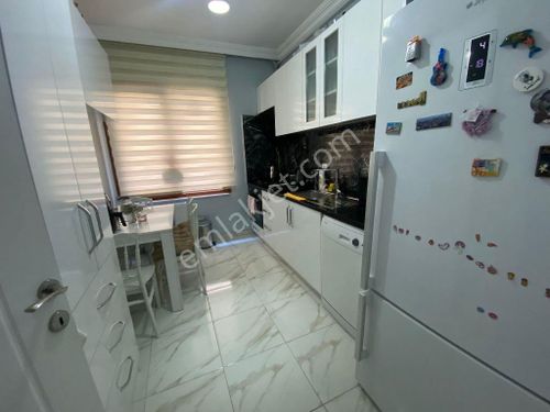  Altıntepe Şekerbank'ta 4 Yıllık 90M2 2+1 Balkonlu