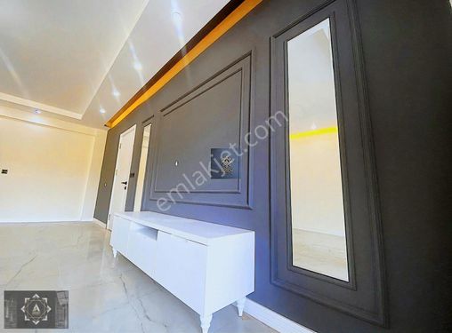 ACİL SATILIK ŞEMİKLERDE CADDE ÜZERİ ŞOKK FİYATA 3+1 ARAKAT DAİRE