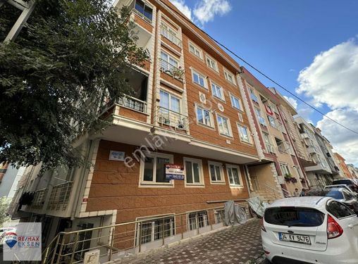 ÇEKMEKÖY MERKEZİ KONUMDA TERASLI KİRALIK 2+1 DAİRE