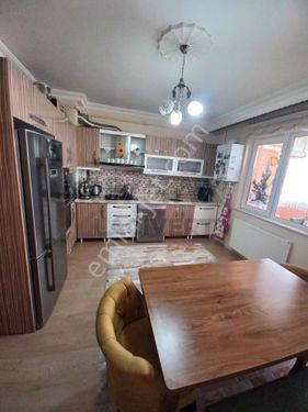 Re/max Lacivert'ten Şükrüpaşa'da Kiralık 3+1 Lüks Daire