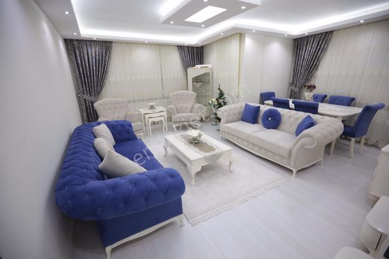 Güzelyalı 'da ,125m2, 3+1 , Dogalgazli ,bakimli, Köşe Daire