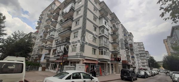  ANKARA DEMETEVLERDE HASTANE METROSUNA 100 METRE MESAFEDE KİRALIK 3+1 DAİRE