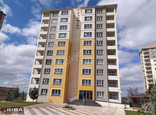 Kiralık Germir'de Merkeze Yakın 3+1 Ara Katta Oturulmamış Daire