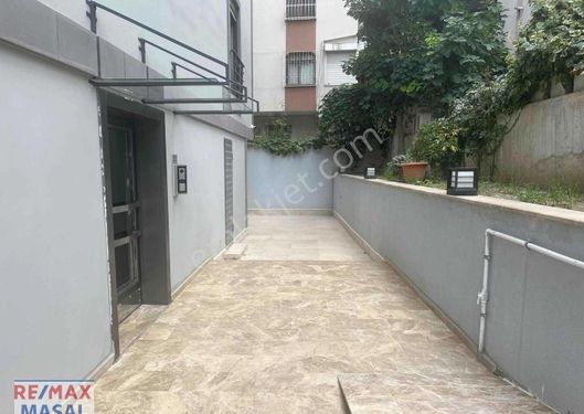 Bakırköy Zuhuratbabada Kiralık 3+1 Bahçe katı