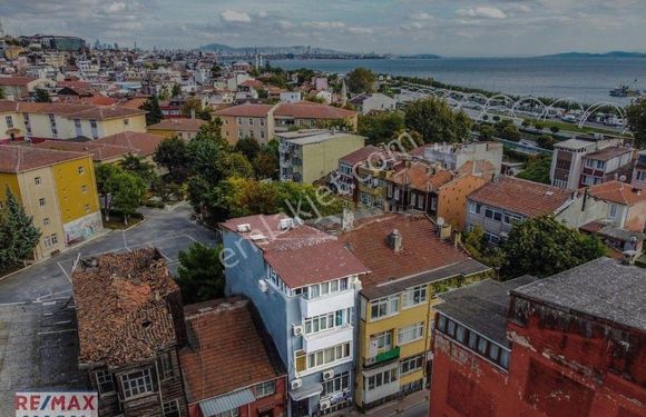 Fatih Kumkapı Satılık Daire 1+1 55m2 Yüksek Giriş