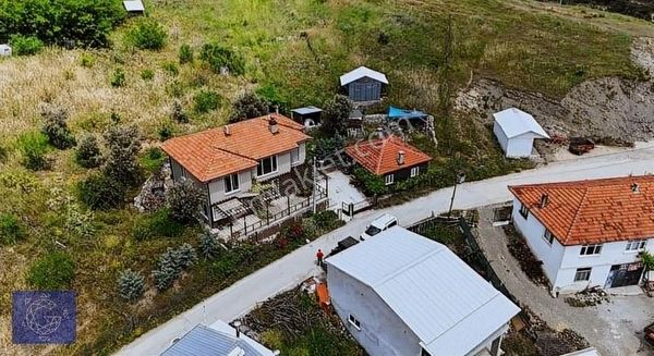 Kestel Ağlaşan Köyde Doğanın İçinde Huzurlu Villa