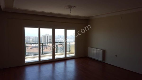 Körfezköy Sitesi Bülent Ecevit Caddesinde Satılık 3+1daire