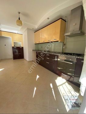 HUZUREVLERİ KAPALI SEMT PAZARI CİVARI 3+1 SATILIK FIRSAT DAİRE