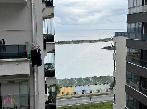 Rize Pazar'da Araba Takaslı Deniz Manzaralı 120 M2 Lüks 5.kat Çift Balkon 3+1