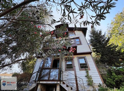 Üsküdar Beylerbeyi Burhaniye'de Satılık Boş Forleks Villa