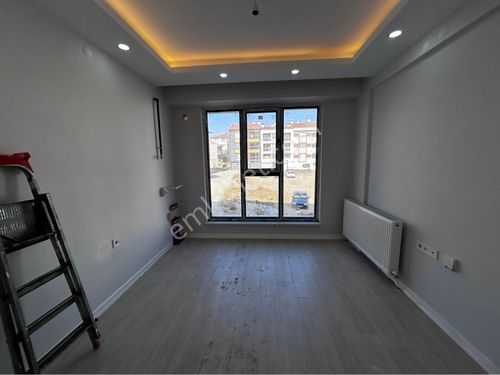  EŞREF EMLAK :) FIRSAT ÖNÜ AÇIK TRAMVAY YANI 2+0-45 M²