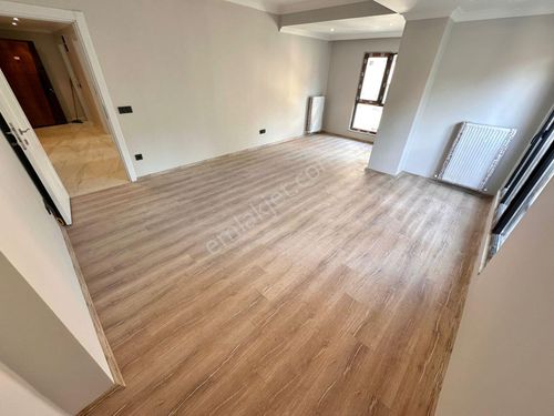  =ADRES= ÇIRÇIR METRO VE ANA CADDE YAKINI 2.KAT EBEVEYN BANYOLU 120m² SIFIR 3+1