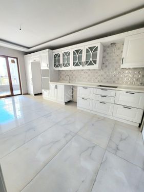  UÇAKLI PARKIN ORDAGÜZEL LÜKS 4+1 ÇİFT KİLERLİ DAİRE GÜL EMLAK FARKI İLE BU FIRSATI KAÇIRMAYIN