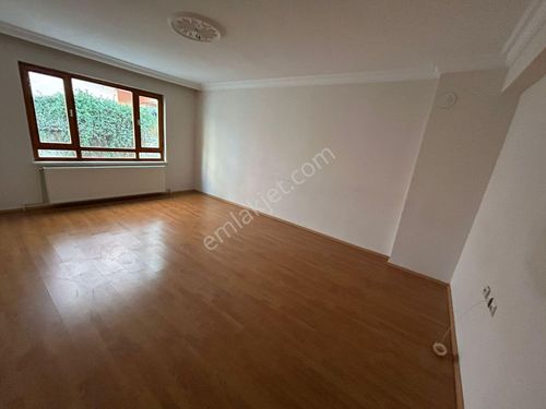  EMLAKCENTER'DAN BAŞTUĞ CADDESİNDE 3+1 KİRALIK DAİRE