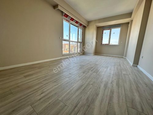 BOŞ ...  KOZYATAĞI NDA BOSTANCI METRO VE CENTRAL HASTANE YAKINI SIFIR 1+1 DAİRE