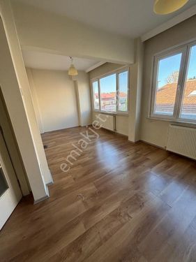 BEYKOZ MERKEZ MAHALLESİNDE SAHİLE 150M. SATILIK 2+1 DAİRE