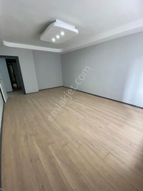  YILDIZKENT SİTESİNDE SIFIR 2+1 - 125M2 2 BANYOLU KİRALIK DAİRE