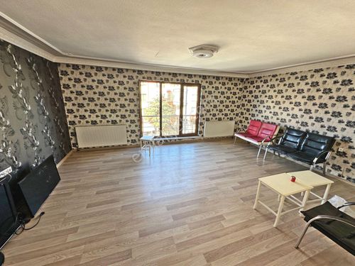  ŞAHİNTEPE MAHALLESİ ASANSÖRLÜ KATTA 3+1 FULL YAPILI SATILIK DAİRE