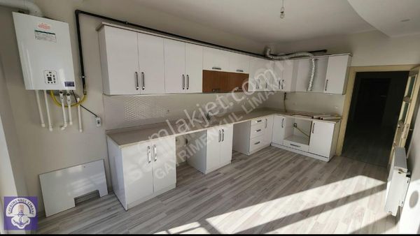 Nevşehir-gülşehir De Ön Cephe Satılık Lüx 3+1 Daire