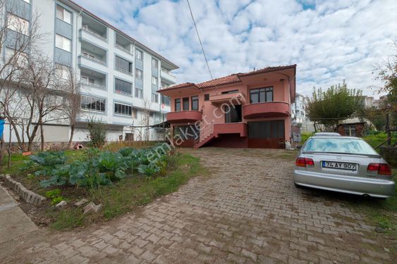 Şehrin Gözde Semtinde 2+1 Müstakil Bahçeli Garajlı Kiralık Daire