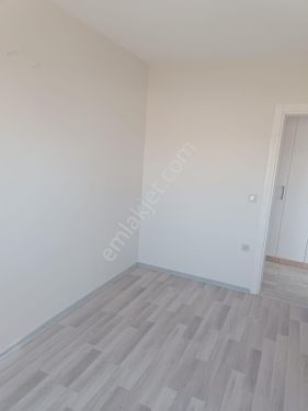  ADANA  SARIÇAM  ÇARKIPAREDE  STADYUM YANINDA  KİRALIK 3+1 DAİRE 