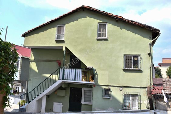  SARIYER FERAHEVLER’DE İÇERİSİNDE 3 KATLI BİNA VE MÜSTAKİL EV BULUNAN 218 M2’LİK ARSAMIZ SATILIKDIR.