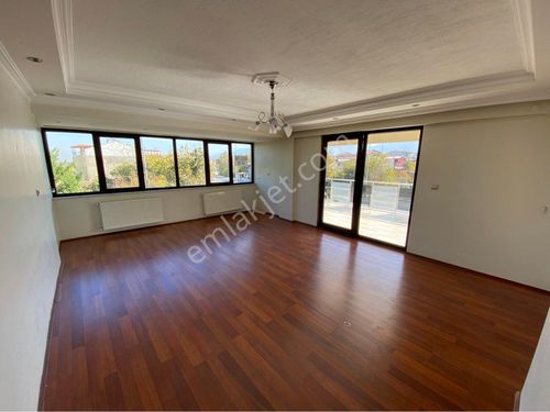 MERKEZEFENDİ MAHALLESİ'NDE 3+1  160M2 KİRALIK DAİRE