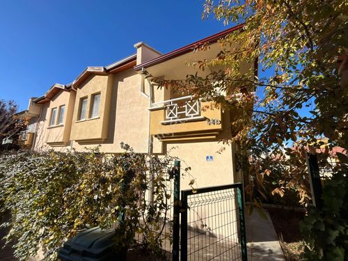 Çayyolu 2 Güvengir Villalarında 6+1 Satılık Villa