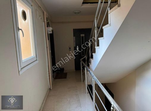 Kartal Cevizli de Geniş, Kullanışlı 3+1 Satılık Daire