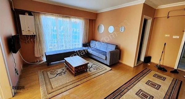 BAŞDEKOR GAYRİMENKUL'DEN SATILIK 2+1 APART DAİRE MAVİ DURAKTA