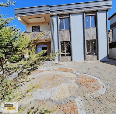 Orman Manzaralı Site İçerisinde Yerden Isıtma Lüks Satılık Villa