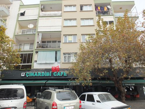 Kethüda Mahallesi Şehir Merkezinde Arakat 3+1 Bakımlı Daire