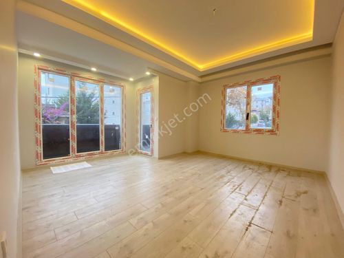  SOĞANLIK'DA 2+1 CADDEYE 1 PARSEL SIFIR SATILIK DAİRE